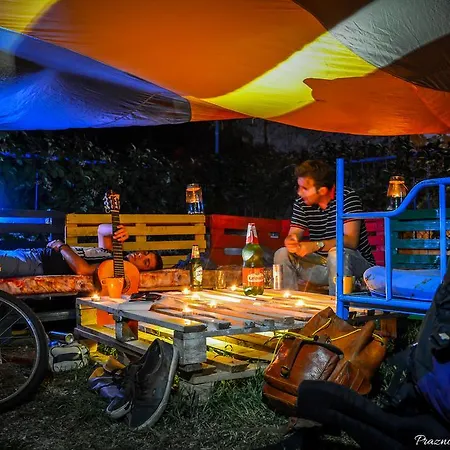 莫斯塔尔市中心旅馆 *