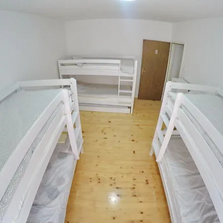 Downtown Hostel *